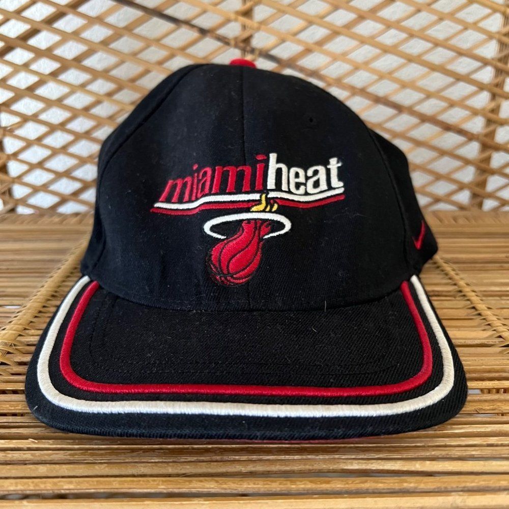 Vintage NBA Miami Heat L - XL Fitted Hat
